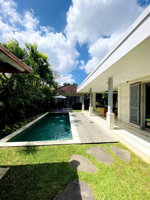 Villa Biru - 500m Batubelig beach Canggu Eksteriør billede